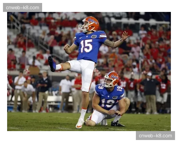 泰-辛普森拒绝650万美元转会邀约,坚守阿拉巴马大学忠诚篇章 泰-辛普森拒绝650万美元转会邀约,坚守阿拉巴马大学忠诚篇章