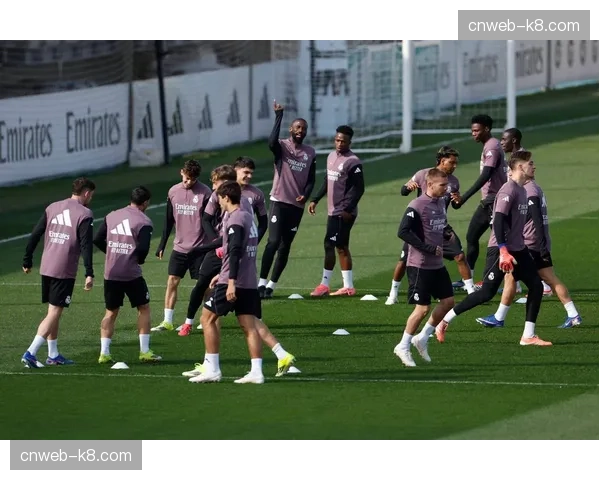 专家预测：皇马vs毕巴一役，巴尔韦德的跑动将是决定中场转换权的关键。